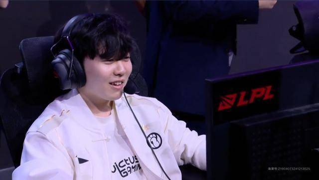  Doinb巅峰对决，Scout与50激战独行侠分钟，绝杀胜负难料！-九游直播官网